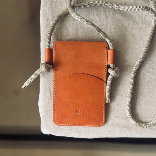 Crossbody phone holder - salmon