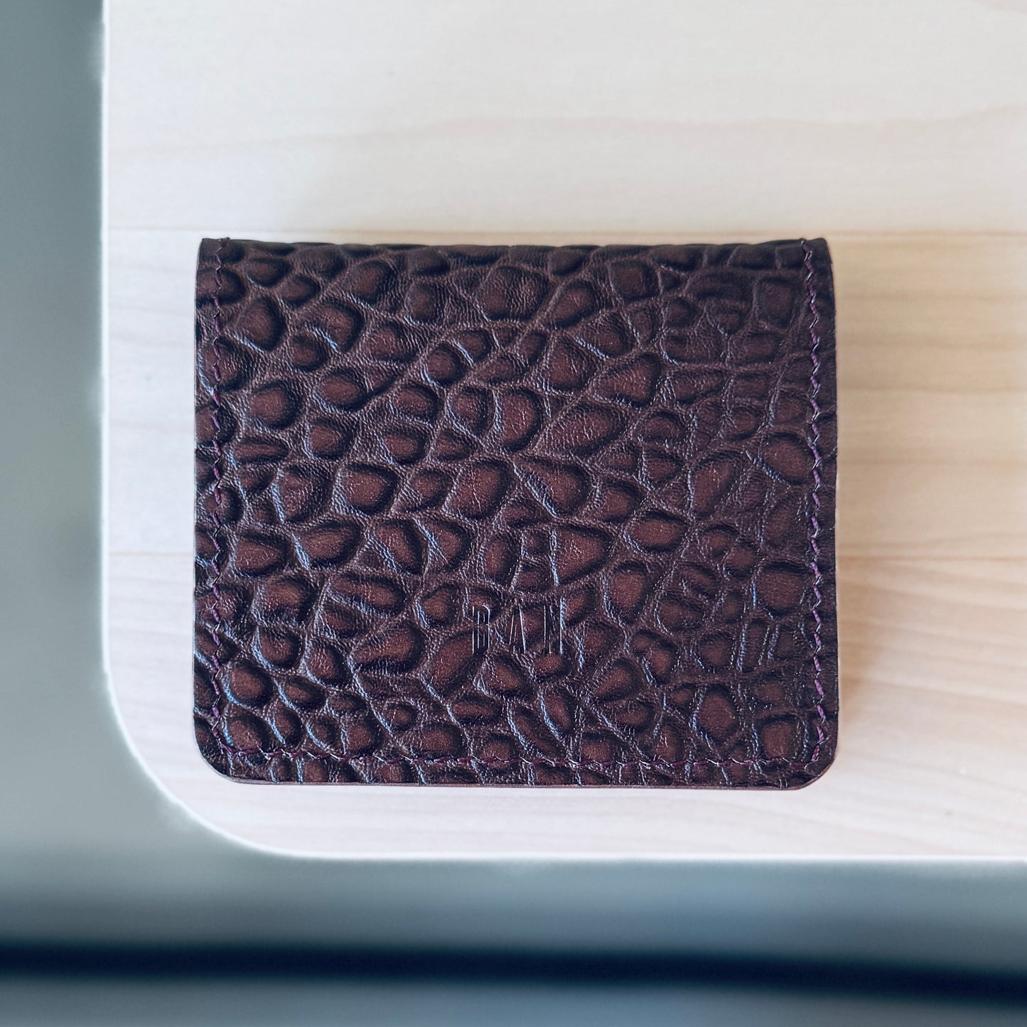 Lyon pénztárca - embossed purple