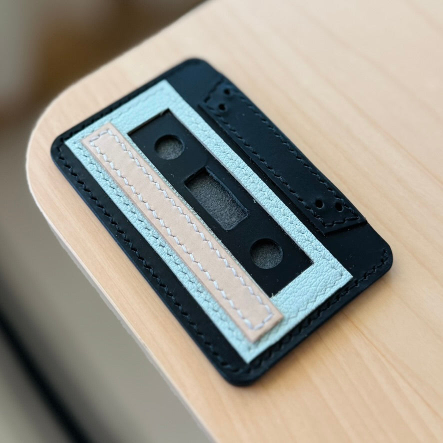 Casette card holder - black & blue