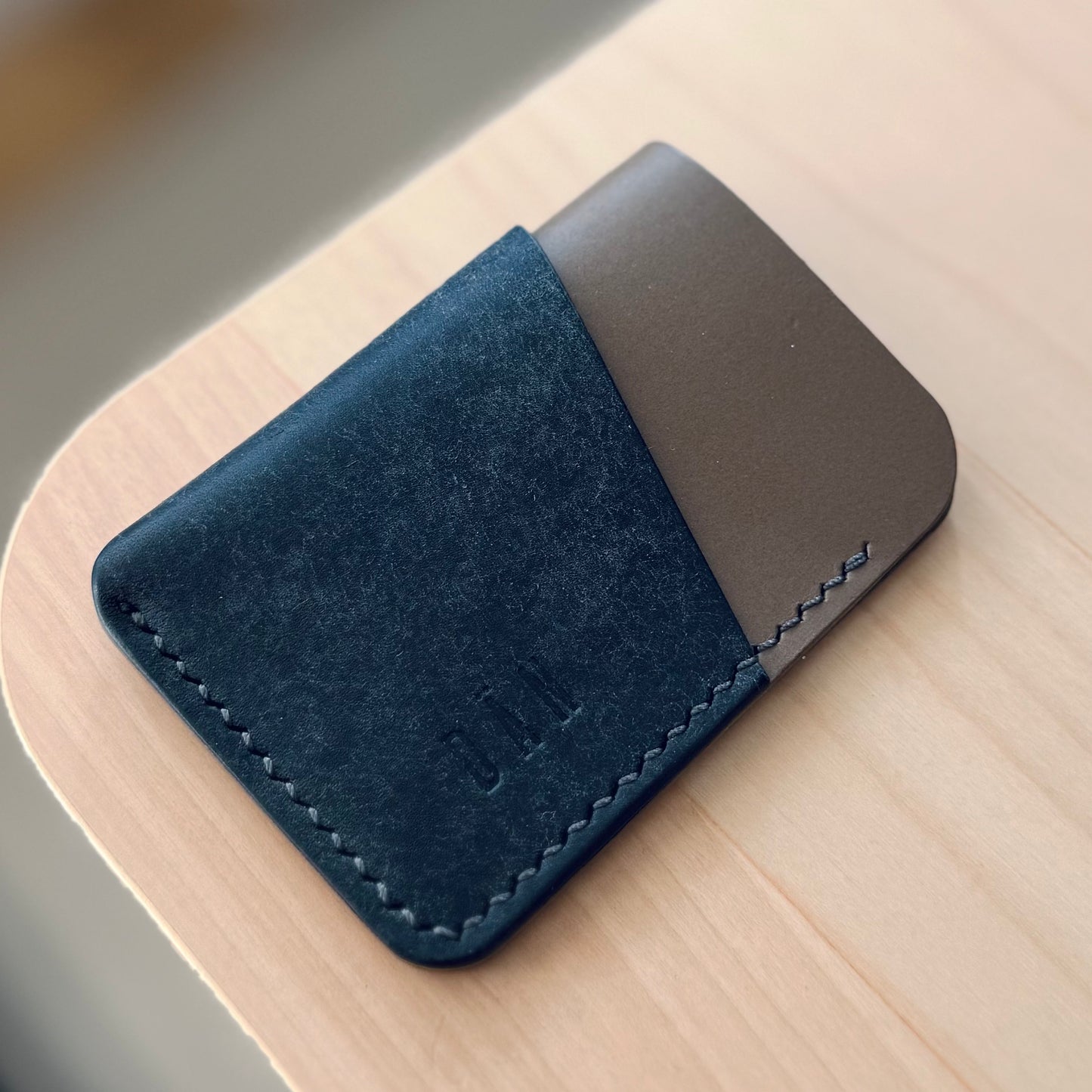 Budapest V2 cardholder - black grey