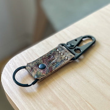 Keychain carabiner - dyed