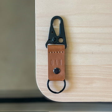 Kulcstartó karabiner - barna