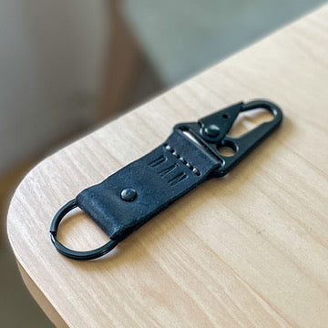 Kulcstartó karabiner - fekete
