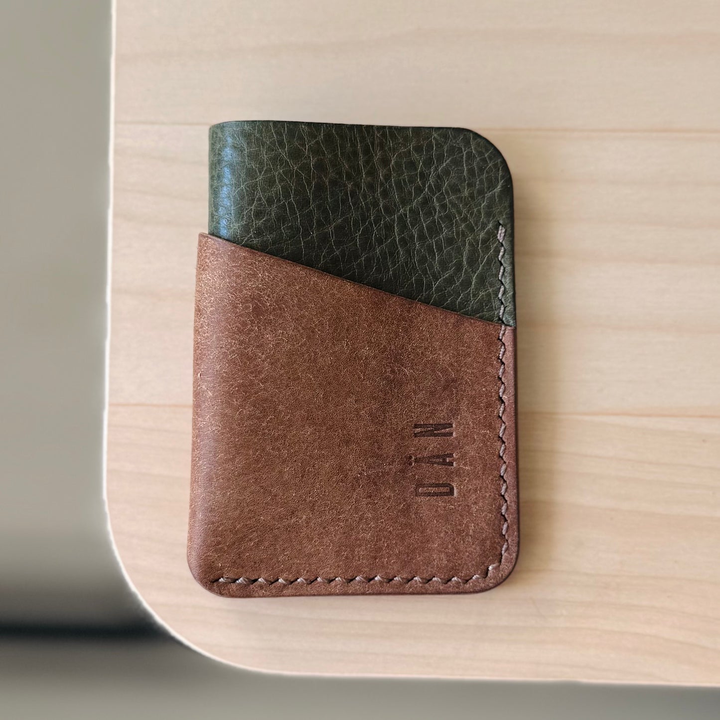 Budapest V2 cardholder - olive brown