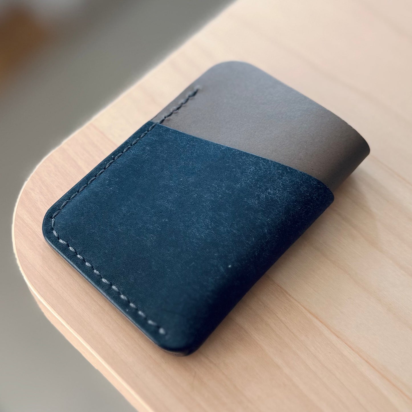 Budapest V2 cardholder - black grey