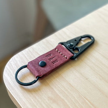 Kulcstartó karabiner - burgundy