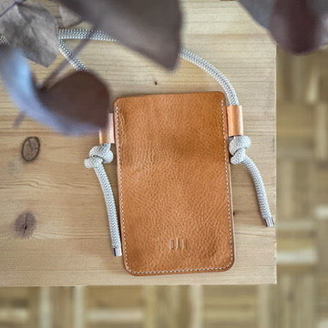 Crossbody phone holder - Natural