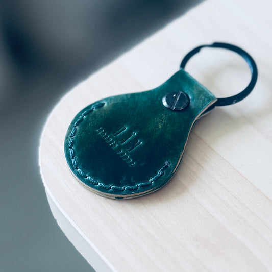 Airtag keychain - Shell Cordovan marbled green
