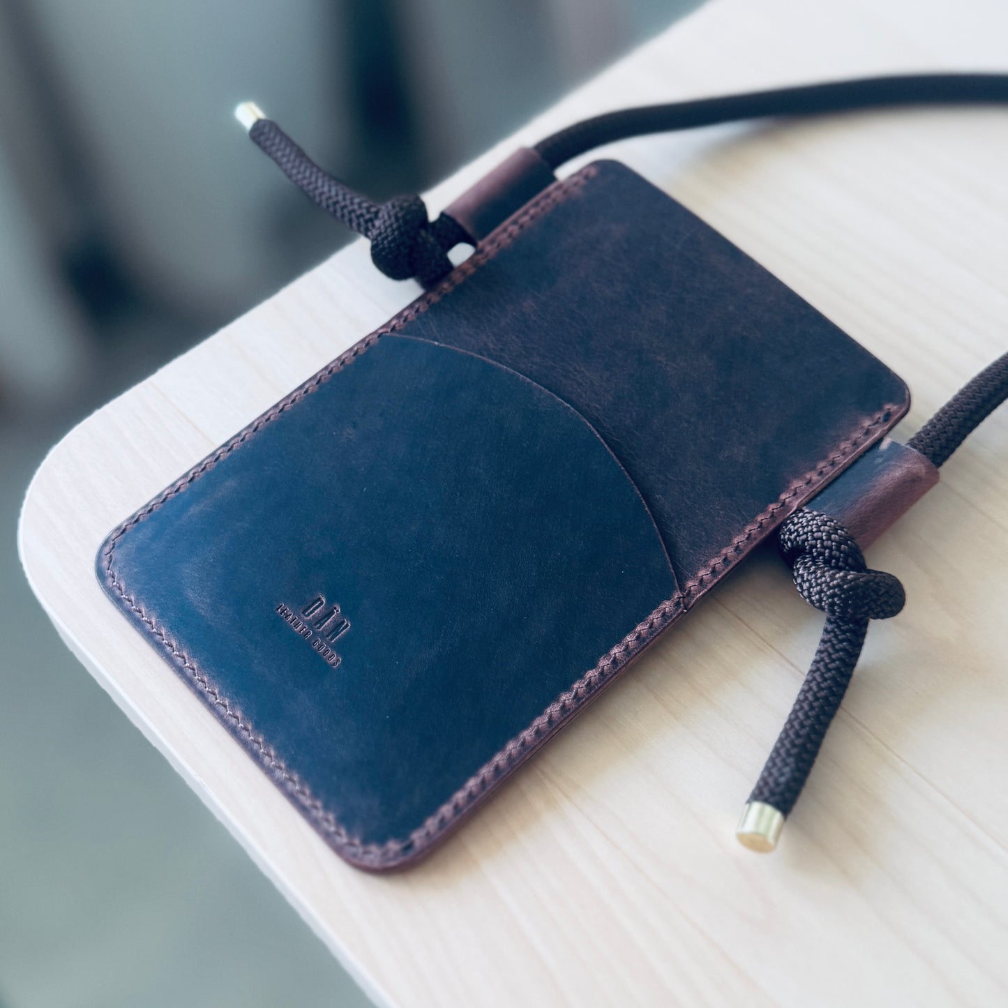 Crossbody phone holder - dark brown pullup