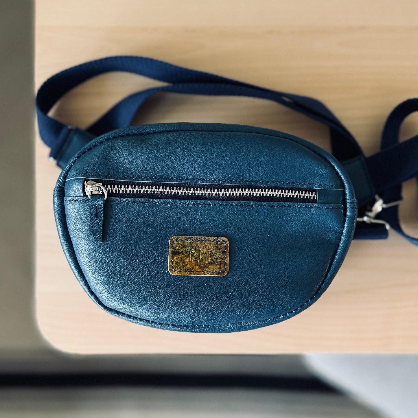 Sling bag - abysse