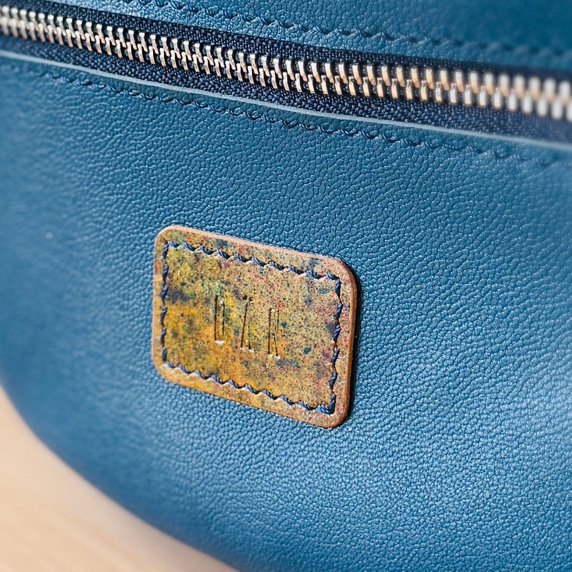 Sling bag - abysse
