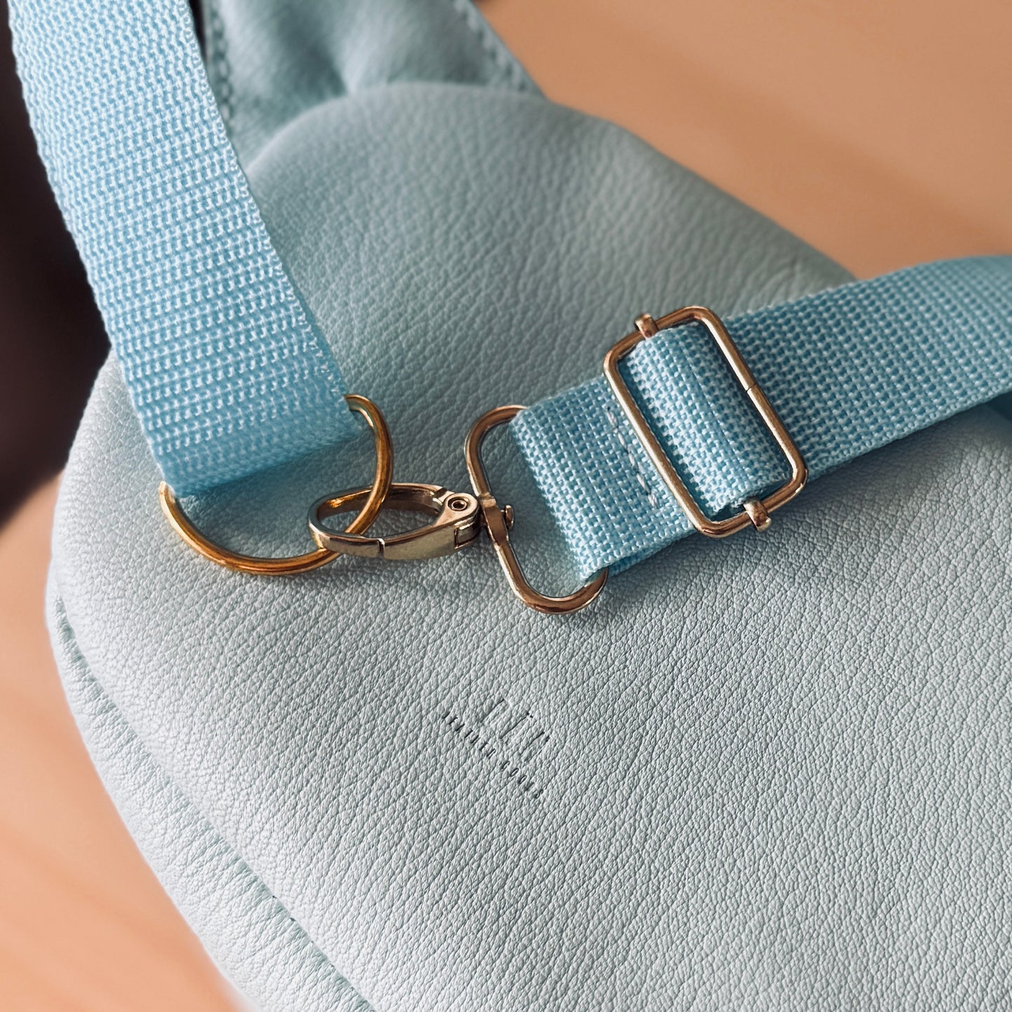 Sling bag - glacier