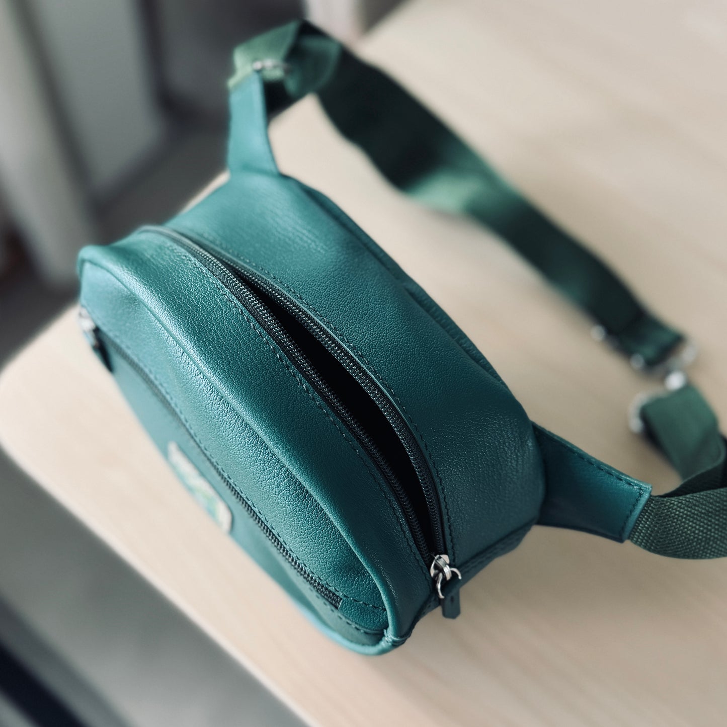 Sling bag - emerald green