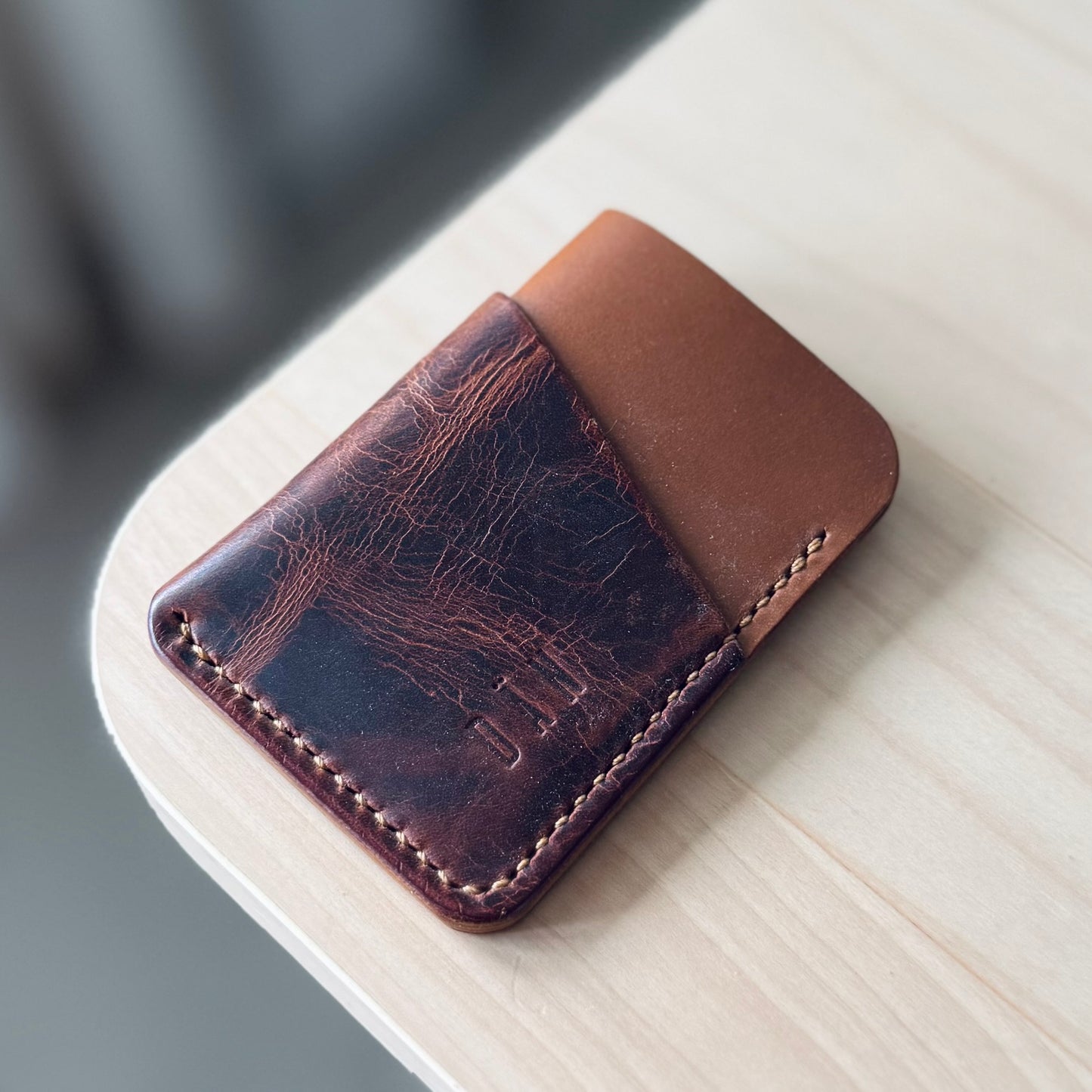 Budapest V2 cardholder - brown pullup
