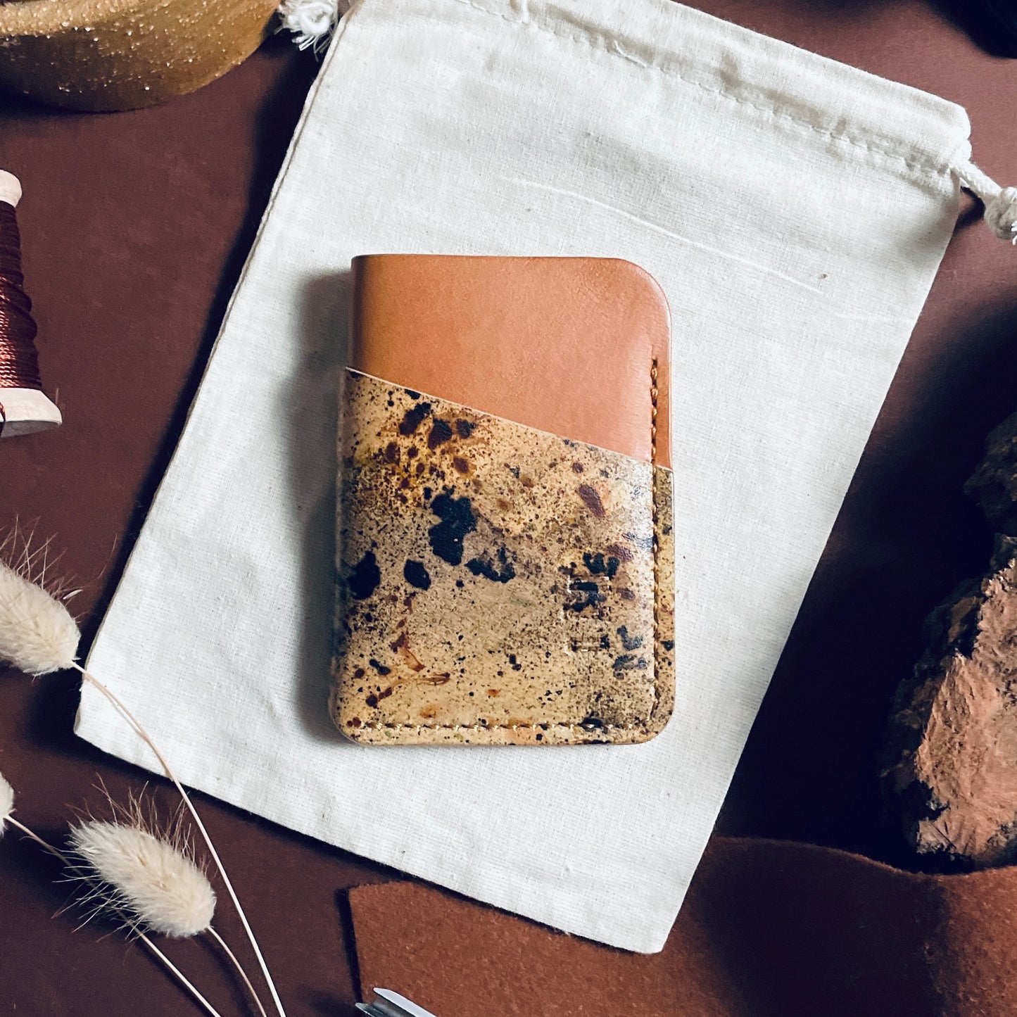 Budapest V2 cardholder - brown & dyed