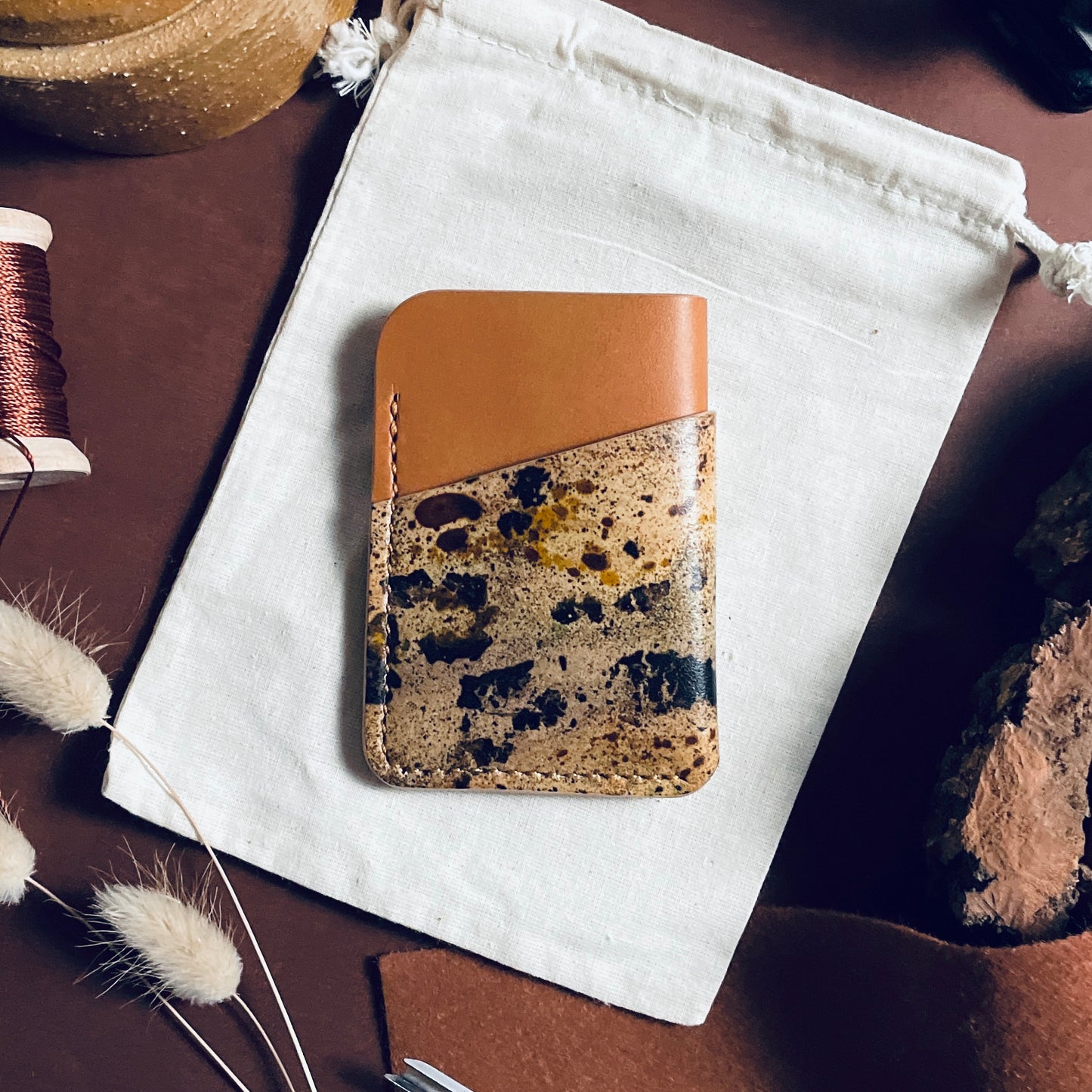 Budapest V2 cardholder - brown & dyed