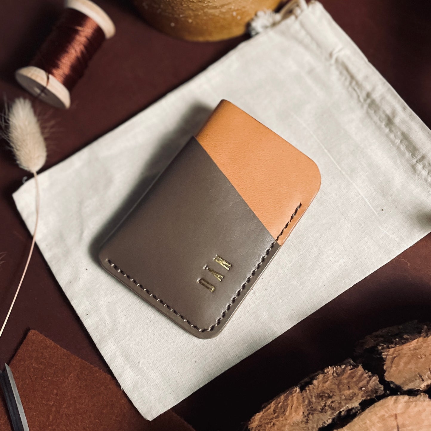 Budapest V2 cardholder - natural & grey