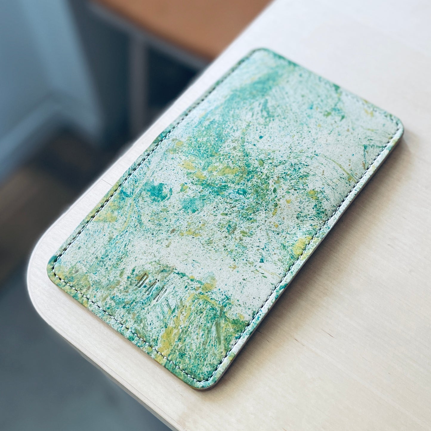 Lyon wallet - natural & green dyed