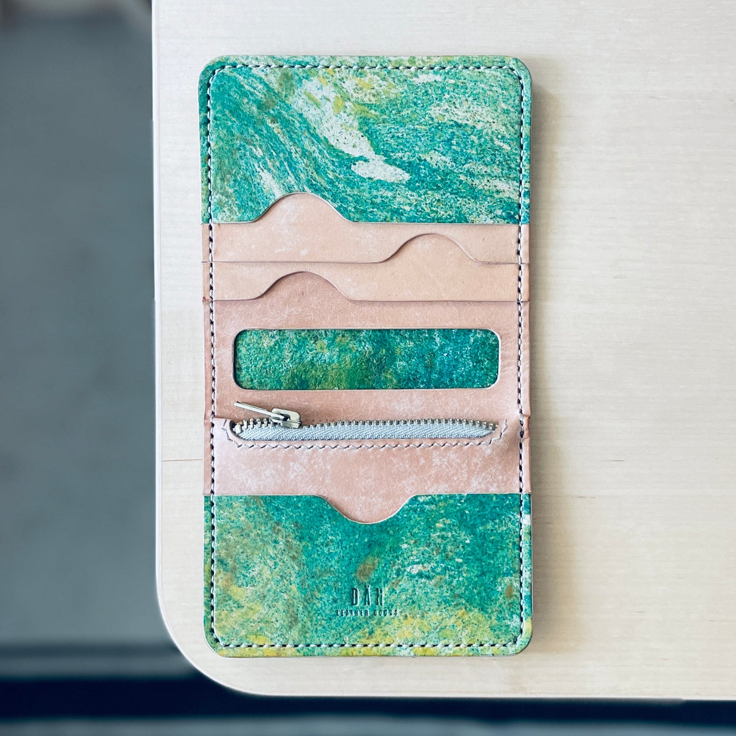 Lyon wallet - natural & green dyed